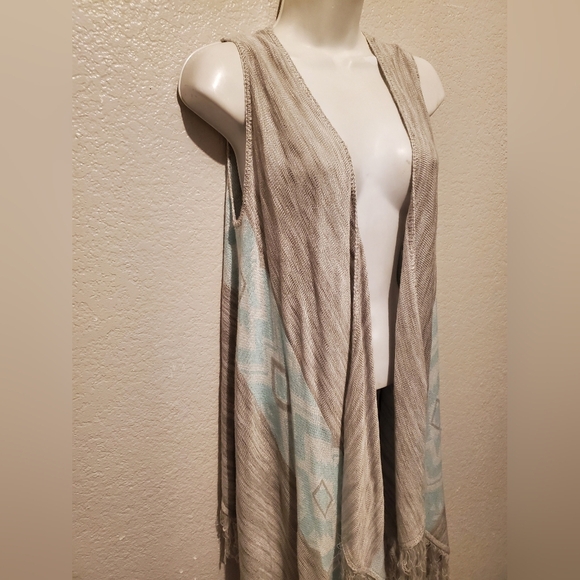 💚5/$25 Charming Charlie Long Duster Open Front Fringe Knit Cardigan Size Medium - Picture 2 of 7